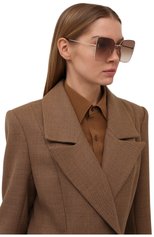 Женские солнцезащитные очки ALEXANDER MCQUEEN золотого цвета, арт. AM0342S 002 | Фото 2 (Тип очков: С/з; Оптика Гендер: оптика-женское; Очки форма: Бабочка)