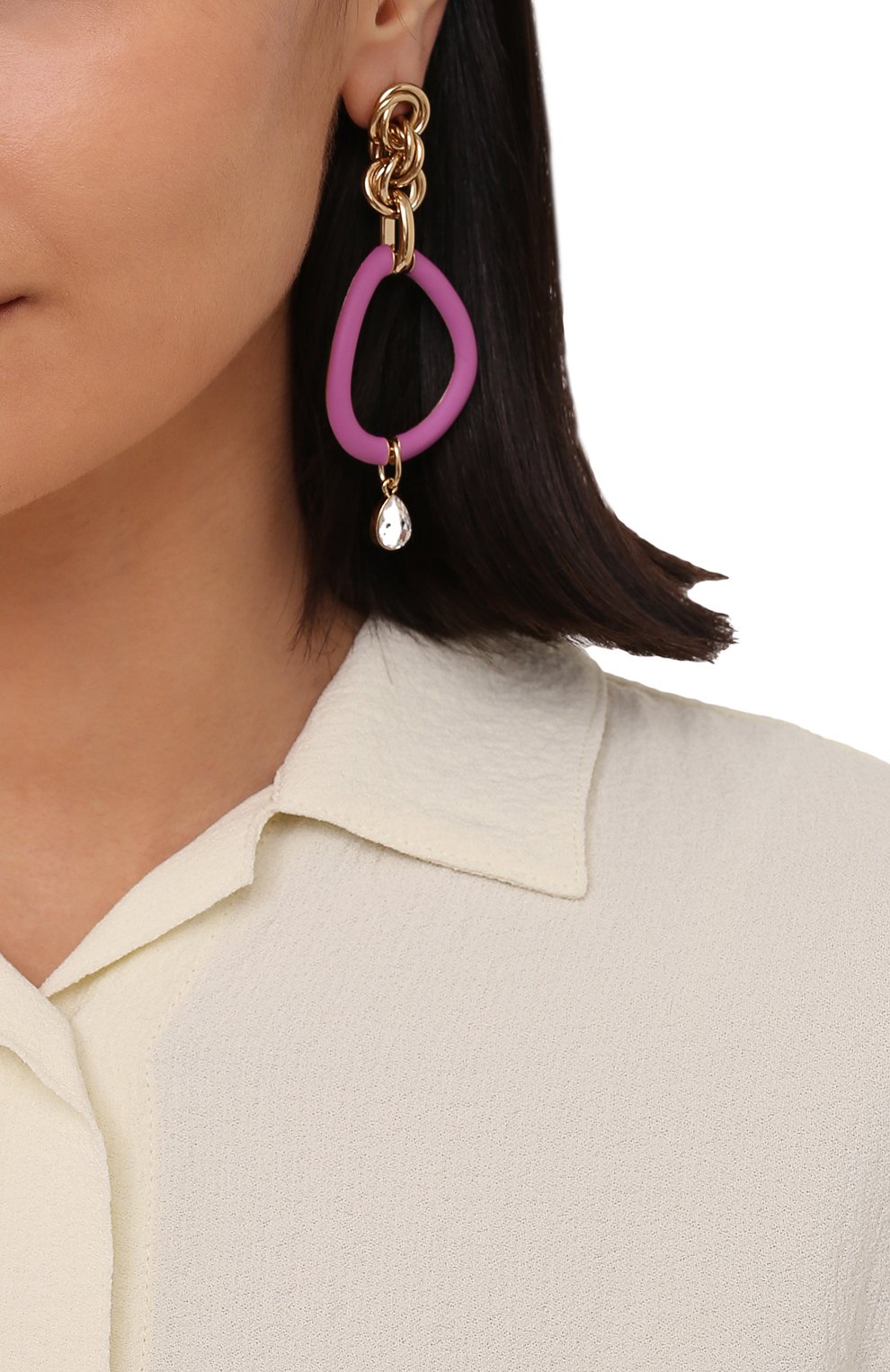 Женские серьги JW ANDERSON розового цвета по цене 44950 руб., арт. JY0121 0T0034 | Фото 4 Женские серьги JW ANDERSON розового цвета, арт. JY0121 0T0034 | Фото 4 (Материал: Металл)