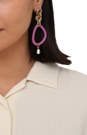 Женские серьги JW ANDERSON розового цвета по цене 44950 руб., арт. JY0121 0T0034 | Фото 4 Женские серьги JW ANDERSON розового цвета, арт. JY0121 0T0034 | Фото 4 (Материал: Металл)