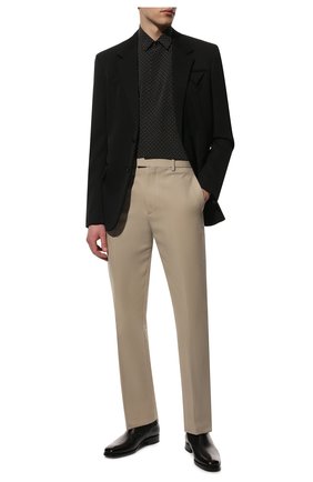 Мужская шелковая рубашка SAINT LAURENT черного цвета по цене 103500 руб., арт. 646850/Y2E62 | Фото 2 Мужская шелковая рубашка SAINT LAURENT черного цвета, арт. 646850/Y2E62 | Фото 2 (Материал внешний: Шелк; Длина (для топов): Стандартные; Рукава: Длинные; Случай: Повседневный; Манжеты: На пуговицах; Рубашки М: Regular Fit; Воротник: Кент; Принт: С принтом; Стили: Гламурный)