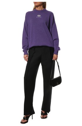 Женский кашемировый пуловер BALENCIAGA фиолетового цвета, арт. 681968/T4123 | Фото 2 (Рукава: Длинные; Материал внешний: Шерсть, Кашемир; Длина (для топов): Удлиненные; Стили: Спорт-шик; Женское Кросс-КТ: Пуловер-одежда)
