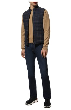 Мужской двусторонний жилет CORNELIANI темно-синего цвета по цене 111000 руб., арт. 89C525-2116914/00 | Фото 2 Мужской двусторонний жилет CORNELIANI темно-синего цвета, арт. 89C525-2116914/00 | Фото 2 (Материал внешний: Шерсть; Материал утеплителя: Пух и перо; Материал подклада: Синтетический материал; Длина (верхняя одежда): Короткие; Кросс-КТ: Куртка, Пуховик; Стили: Кэжуэл)