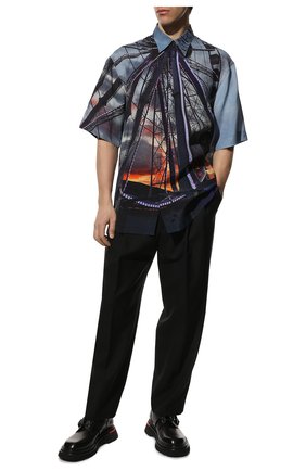 Мужская рубашка из вискозы DRIES VAN NOTEN разноцветного цвета по цене 54950 руб., арт. 221-020724-4066 | Фото 2 Мужская рубашка из вискозы DRIES VAN NOTEN разноцветного цвета, арт. 221-020724-4066 | Фото 2 (Длина (для топов): Стандартные; Рукава: Короткие; Материал внешний: Вискоза; Случай: Повседневный; Воротник: Кент; Принт: С принтом; Стили: Гранж)
