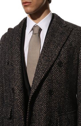 Мужской шелковый галстук CORNELIANI бежевого цвета по цене 20750 руб., арт. 89U390-2120320/00 | Фото 2 Мужской шелковый галстук CORNELIANI бежевого цвета, арт. 89U390-2120320/00 | Фото 2 (Материал: Текстиль, Шелк; Принт: С принтом)