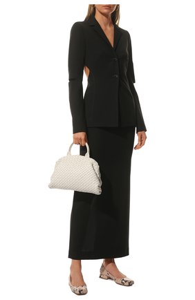 Женская сумка bv handle small BOTTEGA VENETA молочного цвета по цене 362000 руб., арт. 691188/V01D1 | Фото 3 Женская сумка bv handle small BOTTEGA VENETA молочного цвета, арт. 691188/V01D1 | Фото 3 (Сумки-технические: Сумки через плечо, Сумки top-handle; Материал: Натуральная кожа; Ремень/цепочка: На ремешке; Размер: small)