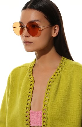 Женские солнцезащитные очки GUCCI золотого цвета, арт. 690989/I3330 | Фото 2 (Тип очков: С/з; Оптика Гендер: оптика-женское; Очки форма: Круглые)