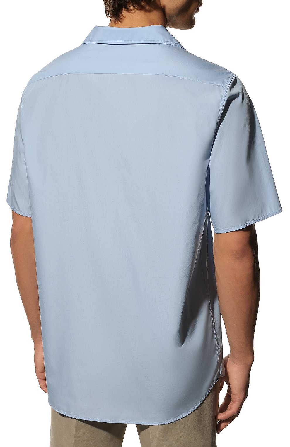 Мужская хлопковая рубашка THE ROW голубого цвета, арт. 328W2043 | Фото 4 (Рукава: Короткие; Случай: Повседневный; Длина (для топов): Стандартные; Материал внешний: Хлопок; Принт: Однотонные; Воротник: Отложной; Стили: Минимализм)