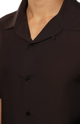 Мужская хлопковая рубашка THE ROW темно-коричневого цвета, арт. 328W2043 | Фото 5 (Рукава: Короткие; Случай: Повседневный; Длина (для топов): Стандартные; Материал внешний: Хлопок; Принт: Однотонные; Воротник: Отложной; Стили: Минимализм)