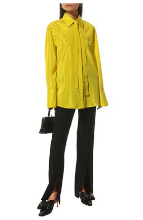 Женская шелковая рубашка VALENTINO желтого цвета, арт. XB0AB3L1745 | Фото 2 (Материал внешний: Шелк; Длина (для топов): Удлиненные; Рукава: Длинные; Женское Кросс-КТ: Рубашка-одежда; Стили: Кэжуэл; Принт: Без принта)