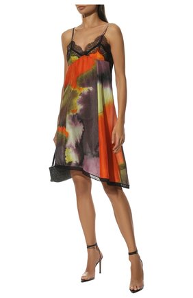 Женское платье DRIES VAN NOTEN разноцветного цвета по цене 89950 руб., арт. 221-011018-4336 | Фото 2 Женское платье DRIES VAN NOTEN разноцветного цвета, арт. 221-011018-4336 | Фото 2 (Материал внешний: Синтетический материал, Шелк; Длина Ж (юбки, платья, шорты): Миди; Женское Кросс-КТ: Платье-одежда, Сарафаны; Случай: Повседневный; Стили: Романтичный; Рукава: На бретелях)