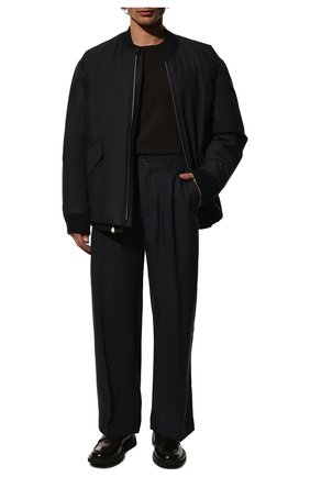 Мужские брюки из вискозы и льна JACQUEMUS темно-синего цвета, арт. 225PA013-1011 | Фото 2 (Длина (брюки, джинсы): Стандартные; Материал подклада: Хлопок; Материал внешний: Вискоза; Случай: Повседневный; Стили: Минимализм)