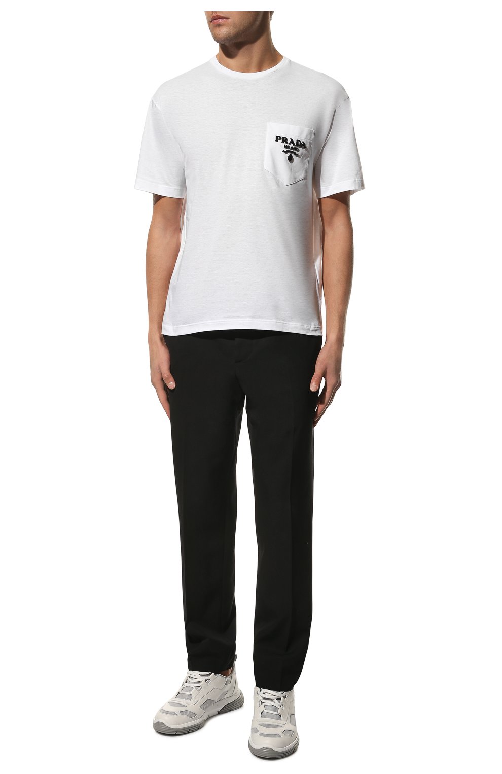 Мужская хлопковая футболка PRADA белого цвета, арт. UJN787-1Z53-F0009-221 | Фото 2 (Принт: Без принта; Рукава: Короткие; Длина (для топов): Стандартные; Материал внешний: Хлопок; Стили: Кэжуэл)