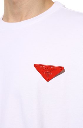 Мужская хлопковая футболка PRADA белого цвета, арт. UJN807-10UP-F0009-221 | Фото 5 (Принт: Без принта; Рукава: Короткие; Длина (для топов): Удлиненные; Материал внешний: Хлопок; Стили: Кэжуэл)