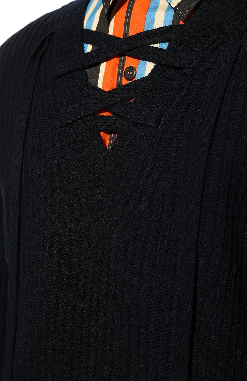 Мужской свитер из шерсти и кашемира PRADA темно-синего цвета, арт. UMB327-10L2-F0008-221 | Фото 5 (Материал внешний: Шерсть, Кашемир; Рукава: Длинные; Принт: Без принта; Длина (для топов): Стандартные; Мужское Кросс-КТ: Свитер-одежда; Стили: Кэжуэл)