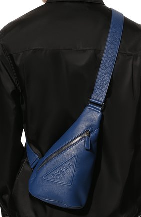 Мужской кожаный рюкзак PRADA синего цвета, арт. 2VZ098-2BBE-F0016-OLO | Фото 2 (Материал: Натуральная кожа; Размер: medium; Ремень/цепочка: На ремешке, На плечо)