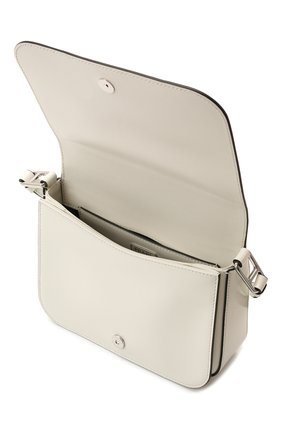 Женская сумка PRADA белого цвета, арт. 1BD308-ZO6-F0PG7-HOO | Фото 5 (Сумки-технические: Сумки через плечо; Материал: Натуральная кожа; Размер: mini; Ремень/цепочка: На ремешке)