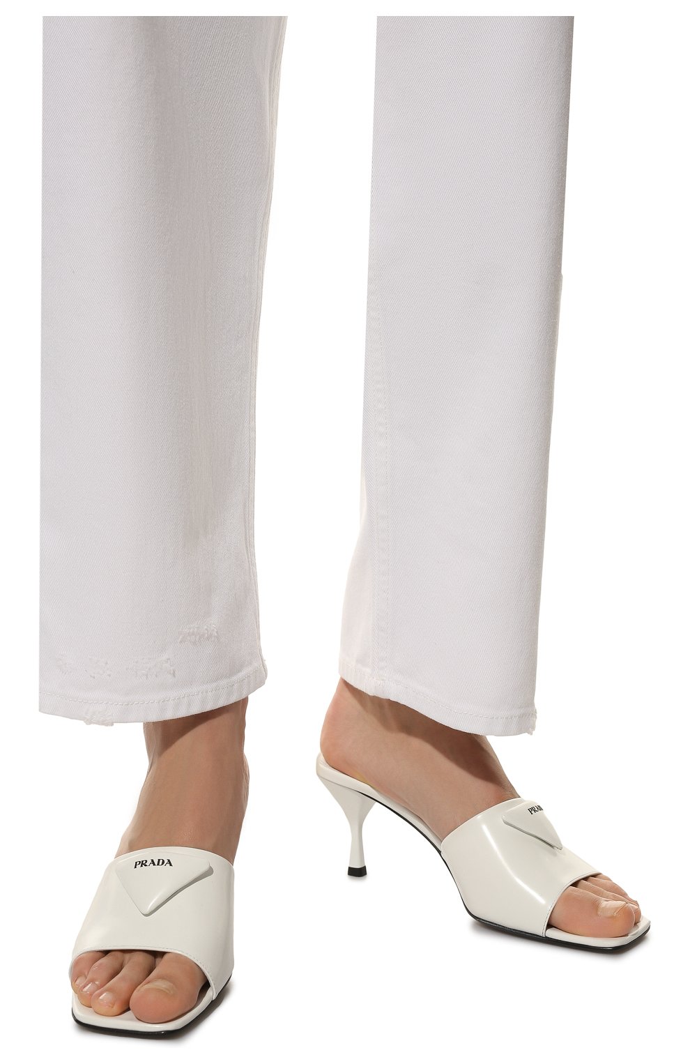 Женские кожаные мюли PRADA белого цвета, арт. 1XX590-055-F0009-065 | Фото 3 (Каблук высота: Высокий, Средний; Каблук тип: Шпилька; Подошва: Плоская)