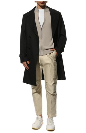 Мужской хлопковый кардиган CORNELIANI бежевого цвета по цене 48350 руб., арт. 89M511-2125176/00 | Фото 2 Мужской хлопковый кардиган CORNELIANI бежевого цвета, арт. 89M511-2125176/00 | Фото 2 (Материал внешний: Хлопок; Рукава: Длинные; Длина (для топов): Стандартные; Мужское Кросс-КТ: Кардиган-одежда; Стили: Кэжуэл)