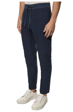 Мужские льняные брюки 120% LINO темно-синего цвета, арт. V0M2131/0253/000 | Фото 3 (Длина (брюки, джинсы): Стандартные; Случай: Повседневный; Материал внешний: Лен; Стили: Кэжуэл)