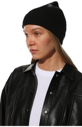 Женская хлопковая шапка ISABEL BENENATO черно-белого цвета, арт. DK113S22 | Фото 2 (Материал: Текстиль, Хлопок)