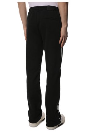 Мужские брюки AMIRI черного цвета, арт. PS22MPF024-001 | Фото 4 (Длина (брюки, джинсы): Стандартные; Случай: Повседневный; Материал внешний: Синтетический материал; Стили: Спорт-шик)