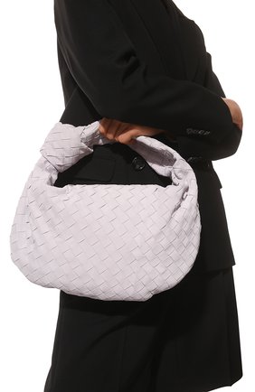 Женская сумка jodie BOTTEGA VENETA светло-сиреневого цвета, арт. 690225/V1QE0 | Фото 2 (Материал: Натуральная кожа; Размер: medium; Сумки-технические: Сумки top-handle)