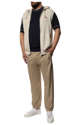 Мужские джоггеры GIORGIO ARMANI бежевого цвета, арт. 3LSP70/SJPHZ | Фото 2 (Материал внешний: Синтетический материал; Длина (брюки, джинсы): Стандартные; Силуэт М (брюки): Джоггеры; Стили: Спорт-шик)