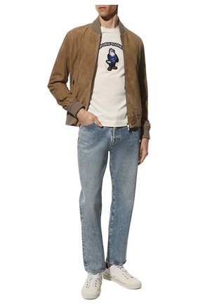 Мужская хлопковая футболка EMPORIO ARMANI кремвого цвета по цене 15900 руб., арт. 3L1T6A/1JWZZ | Фото 2 Мужская хлопковая футболка EMPORIO ARMANI кремвого цвета, арт. 3L1T6A/1JWZZ | Фото 2 (Материал внешний: Хлопок; Рукава: Короткие; Длина (для топов): Стандартные; Принт: С принтом; Стили: Кэжуэл)