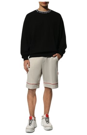 Мужские шорты ICEBERG светло-серого цвета, арт. 22E I1P0/D011/6305 | Фото 2 (Материал внешний: Хлопок, Синтетический материал; Длина Шорты М: До колена; Случай: Повседневный)