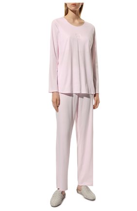 Женская хлопковая пижама LOUIS FERAUD розового цвета, арт. 3883013 | Фото 2 (Длина Ж (юбки, платья, шорты): Мини; Рукава: Длинные; Длина (брюки, джинсы): Стандартные; Материал внешний: Хлопок; Длина (для топов): Стандартные)