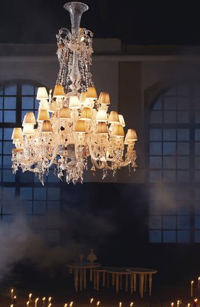 Набор из шести плафонов zenith BACCARAT белого цвета по цене 124000 руб., арт. 2 603 444 | Фото 3 Набор из шести плафонов zenith BACCARAT белого цвета, арт. 2 603 444 | Фото 3