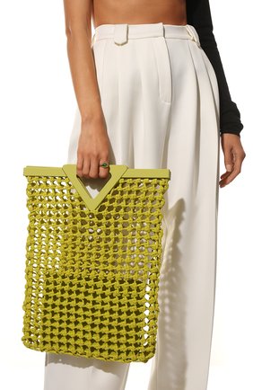 Женский сумка-шопер point BOTTEGA VENETA салатового цвета, арт. 690634/V1Q50 | Фото 2 (Материал: Пластик; Размер: large; Сумки-технические: Сумки-шопперы)
