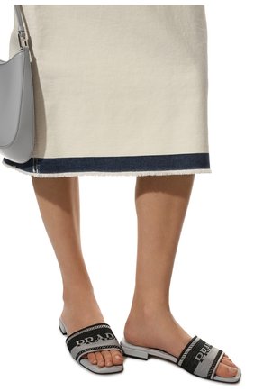 Женские текстильные шлепанцы PRADA серого цвета, арт. 1XX612-3LKB-F0EHZ-B010 | Фото 3 (Материал внешний: Текстиль; Материал внутренний: Натуральная кожа; Подошва: Плоская)