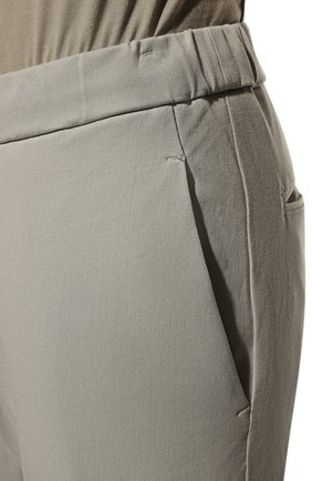 Мужские брюки из хлопка и вискозы KAZUYUKI KUMAGAI светло-серого цвета, арт. AP21-053 | Фото 5 (Длина (брюки, джинсы): Стандартные; Случай: Повседневный; Материал внешний: Хлопок, Вискоза; Стили: Минимализм)