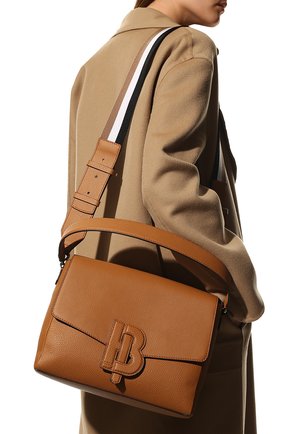 Женская сумка в BOSS коричневого цвета, арт. 50465858 | Фото 2 (Ремень/цепочка: На ремешке; Размер: medium; Сумки-технические: Сумки через плечо, Сумки top-handle)