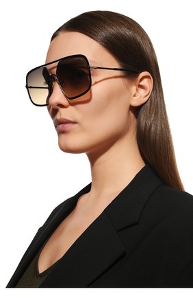 Женские солнцезащитные очки TOM FORD черного цвета, арт. TF867 | Фото 2 (Тип очков: С/з; Очки форма: Авиаторы; Оптика Гендер: оптика-женское)