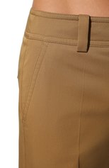 Женские хлопковые брюки WINDSOR бежевого цвета, арт. 52 DHE513 10013293 | Фото 5 (Длина (брюки, джинсы): Удлиненные; Женское Кросс-КТ: Брюки-одежда; Силуэт Ж (брюки и джинсы): Расклешенные; Материал внешний: Хлопок; Стили: Кэжуэл)
