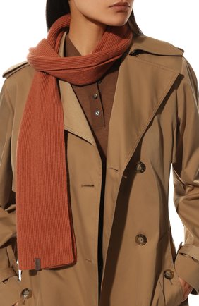 Женский кашемировый шарф BRUNELLO CUCINELLI оранжевого цвета, арт. M12183499P | Фото 2 (Материал: Кашемир, Шерсть, Текстиль)