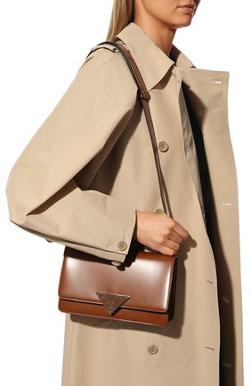 Женская сумка PRADA коричневого цвета, арт. 1BD321-ZO6-F02TX-OTO | Фото 2 (Материал: Натуральная кожа; Ремень/цепочка: На ремешке; Размер: small; Сумки-технические: Сумки через плечо)