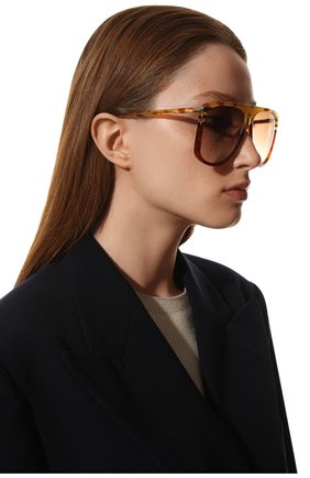 Женские солнцезащитные очки CHLOÉ светло-коричневого цвета, арт. CH0104S | Фото 2 (Тип очков: С/з; Материал: Пластик)