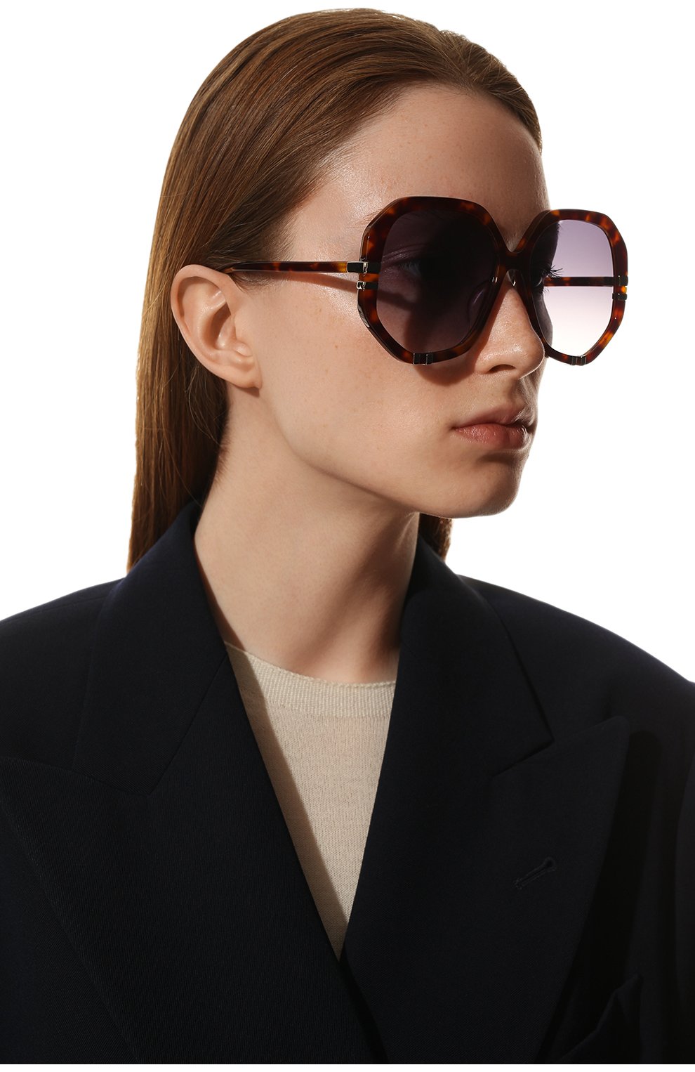 Женские солнцезащитные очки CHLOÉ коричневого цвета, арт. CH0105SA | Фото 2 (Материал: Пластик; Тип очков: С/з; Очки форма: Круглые, Over-size)