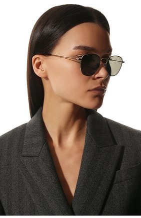 Женские солнцезащитные очки SAINT LAURENT серебряного цвета, арт. SL 299 001 | Фото 2 (Кросс-КТ: С/з-унисекс; Оптика Гендер: оптика-унисекс; Очки форма: Круглые)