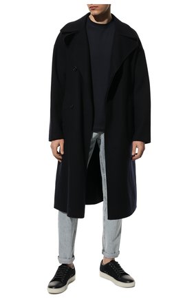 Мужские джинсы BRUNELLO CUCINELLI светло-голубого цвета по цене 107900 руб., арт. 221MA095D2210 | Фото 2 Мужские джинсы BRUNELLO CUCINELLI светло-голубого цвета, арт. 221MA095D2210 | Фото 2 (Длина (брюки, джинсы): Стандартные; Материал внешний: Хлопок, Деним; Кросс-КТ: Деним; Силуэт М (брюки): Прямые; Стили: Кэжуэл)