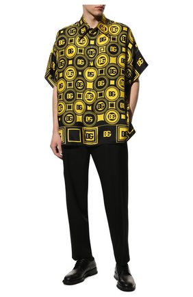 Мужская шелковая рубашка DOLCE & GABBANA желтого цвета по цене 153500 руб., арт. G5JM5T/FI18R | Фото 2 Мужская шелковая рубашка DOLCE & GABBANA желтого цвета, арт. G5JM5T/FI18R | Фото 2 (Длина (для топов): Стандартные; Материал внешний: Шелк; Рукава: Короткие; Случай: Повседневный; Воротник: Кент; Принт: С принтом; Стили: Гламурный)