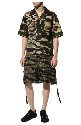 Мужская хлопковая рубашка DOLCE & GABBANA хаки цвета по цене 92050 руб., арт. G5HK3T/FI5BG | Фото 2 Мужская хлопковая рубашка DOLCE & GABBANA хаки цвета, арт. G5HK3T/FI5BG | Фото 2 (Длина (для топов): Стандартные; Материал внешний: Хлопок; Рукава: Короткие; Случай: Повседневный; Воротник: Отложной; Принт: С принтом; Стили: Милитари)