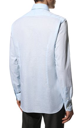 Мужская рубашка из хлопка и льна LUIGI BORRELLI светло-голубого цвета, арт. SR4226/ACHILLE/ST/EV1/PC | Фото 4 (Манжеты: На пуговицах; Рукава: Длинные; Воротник: Акула; Случай: Повседневный; Длина (для топов): Стандартные; Рубашки М: Slim Fit; Материал внешний: Хлопок, Лен; Принт: Однотонные; Стили: Кэжуэл)