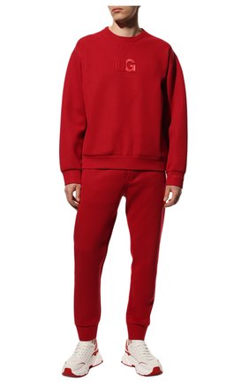 Мужские хлопковые джоггеры DOLCE & GABBANA красного цвета по цене 72950 руб., арт. GWJTAZ/HU7IH | Фото 2 Мужские хлопковые джоггеры DOLCE & GABBANA красного цвета, арт. GWJTAZ/HU7IH | Фото 2 (Материал внешний: Хлопок, Синтетический материал; Длина (брюки, джинсы): Стандартные; Силуэт М (брюки): Джоггеры; Стили: Спорт-шик)