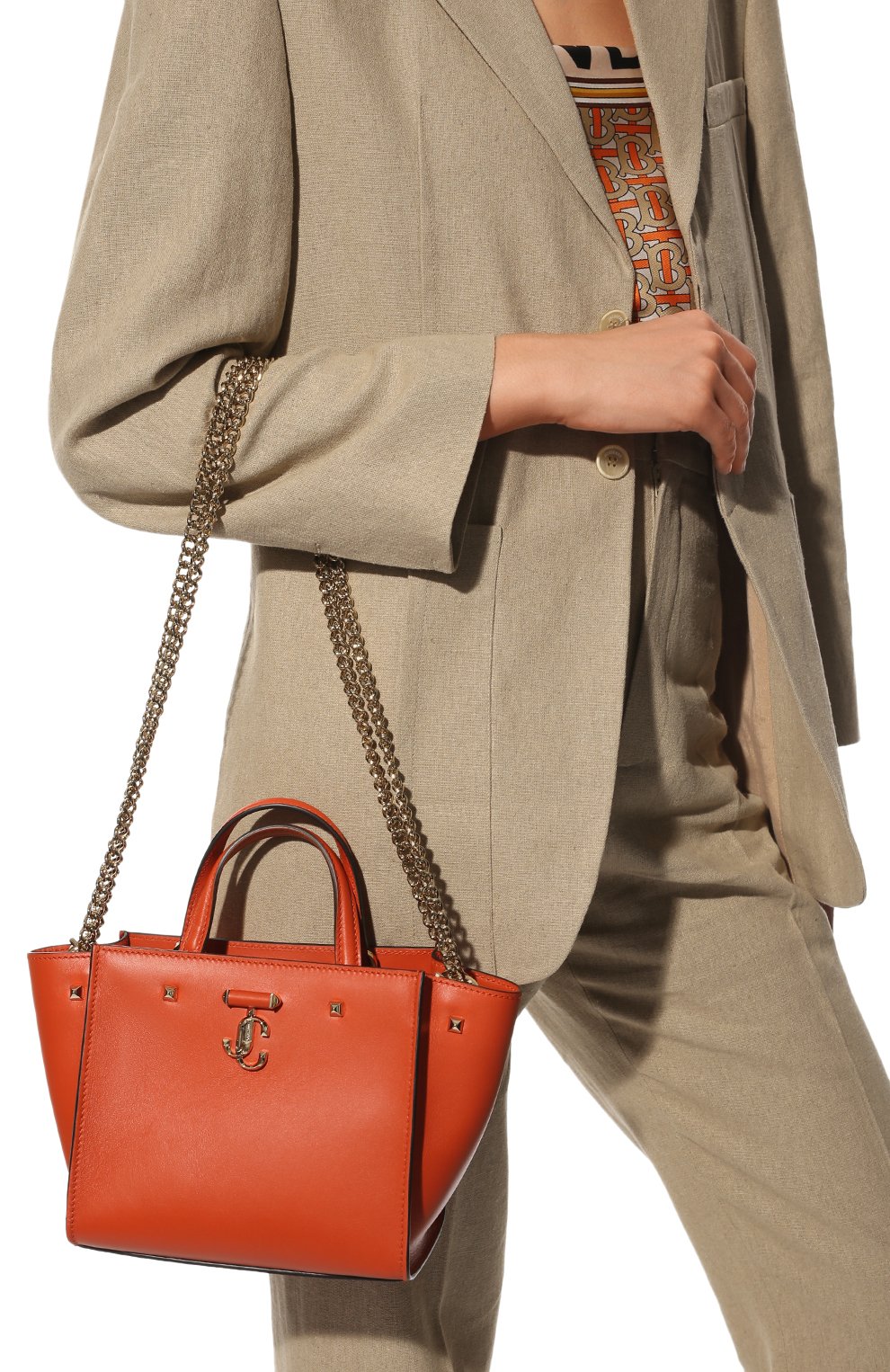 Женский сумка-тоут varenne JIMMY CHOO оранжевого цвета по цене 2085000 тенге, арт. VARENNETOTEBAG/SDAW | Фото 2 Женский сумка-тоут varenne JIMMY CHOO оранжевого цвета, арт. VARENNETOTEBAG/SDAW | Фото 2 (Сумки-технические: Сумки-шопперы; Размер: medium; Материал: Натуральная кожа)