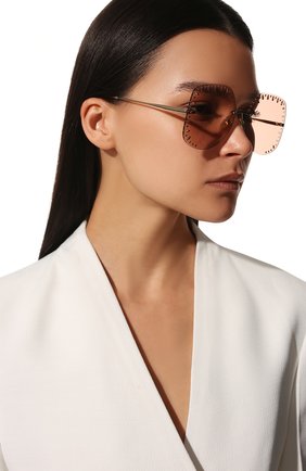 Женские солнцезащитные очки CHLOÉ розового цвета, арт. CH0111S | Фото 2 (Тип очков: С/з; Оптика Гендер: оптика-женское; Очки форма: Бабочка)