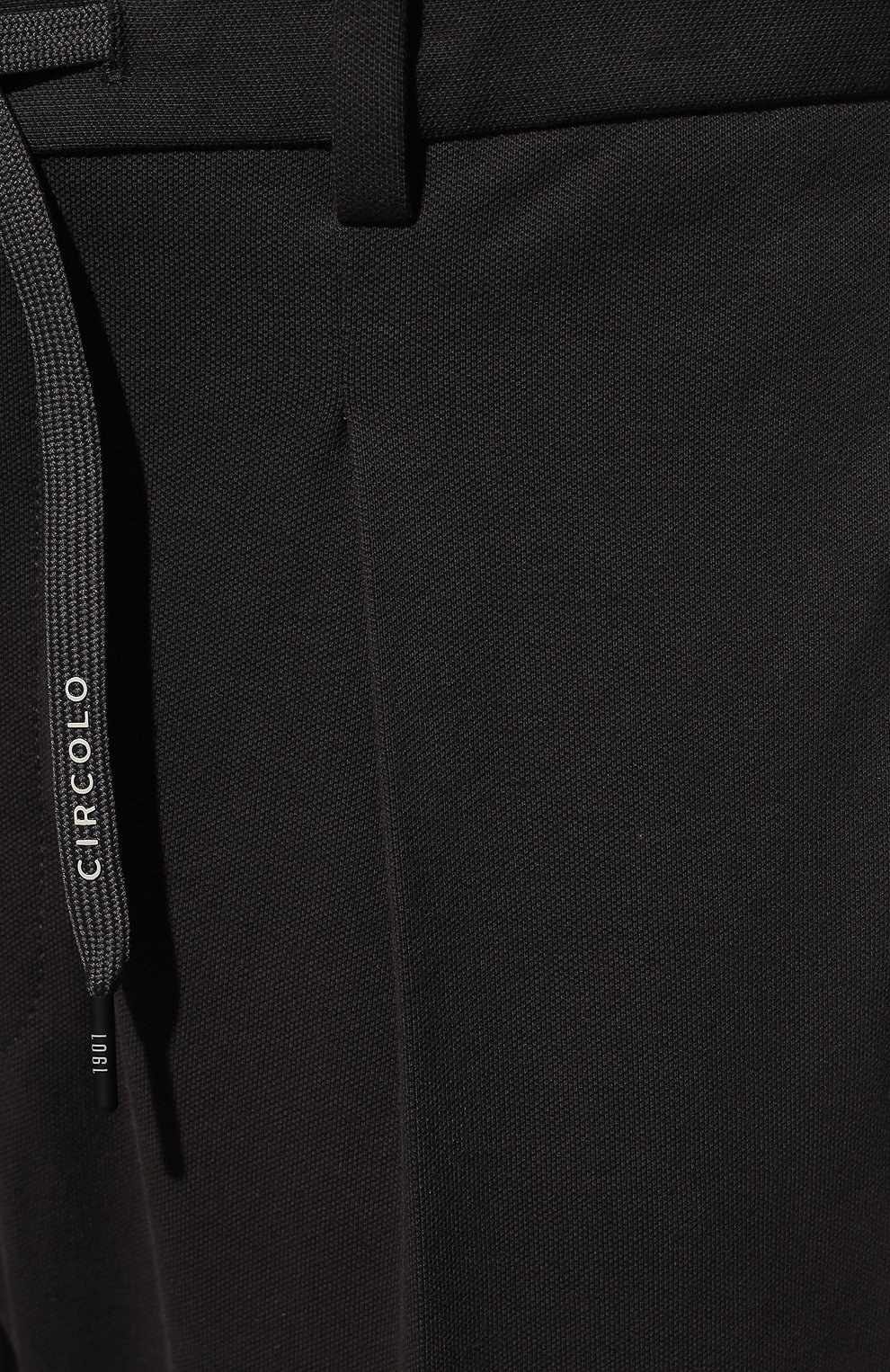 Мужские хлопковые брюки CIRCOLO 1901 темно-серого цвета, арт. CN3341 | Фото 5 (Силуэт М (брюки): Чиносы; Длина (брюки, джинсы): Стандартные; Случай: Повседневный; Материал внешний: Хлопок; Стили: Кэжуэл)